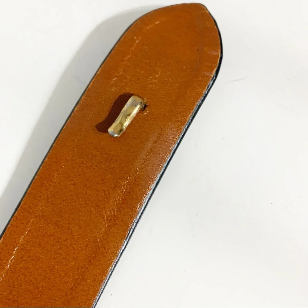 Vintage Unbranded Leather Belt Round Leather Belt Buckle Interesting Closure 🖤